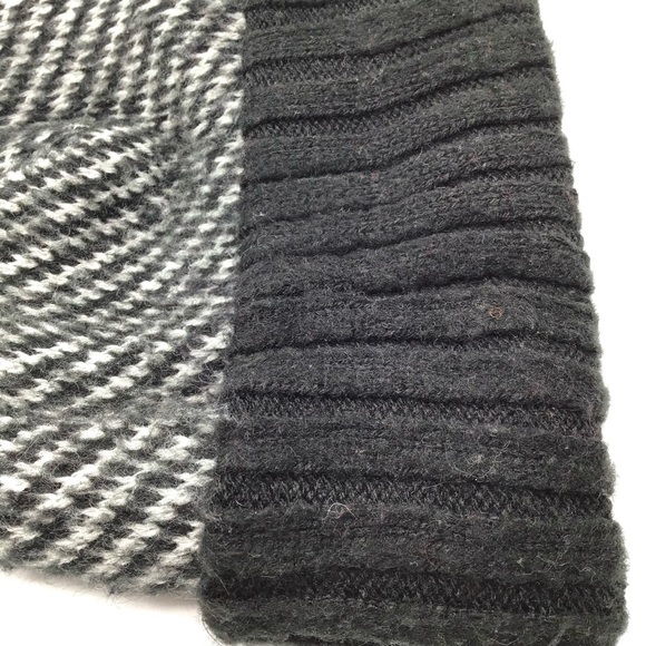 Winter black & Grey Whool Cuffed Winter Hat. - Picture 9 of 10